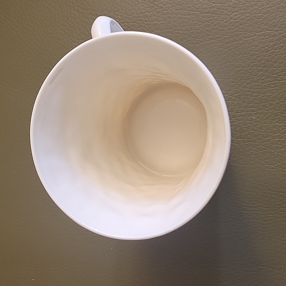 Belleek Baby Shamrock Cup - Picture 6 of 7